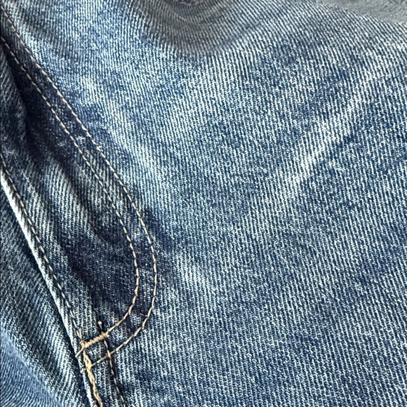 ZARA Baggy Balloon Mid-Rise Jeans | Coastal Model-Off-Duty Cool | 6 | Barrel - Picture 5 of 10